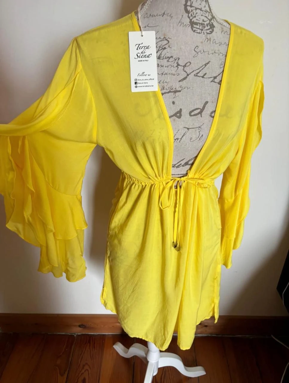 🌞 Long-sleeved yellow beach dress with ruffles – Size M – photo 2